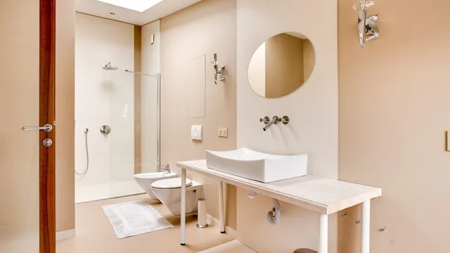 Low-threshold walk-in shower in Santa Clarita, CA